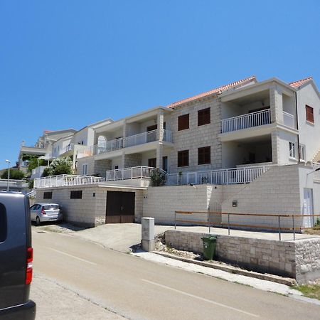 Apartments Aferdita Racisce Ngoại thất bức ảnh