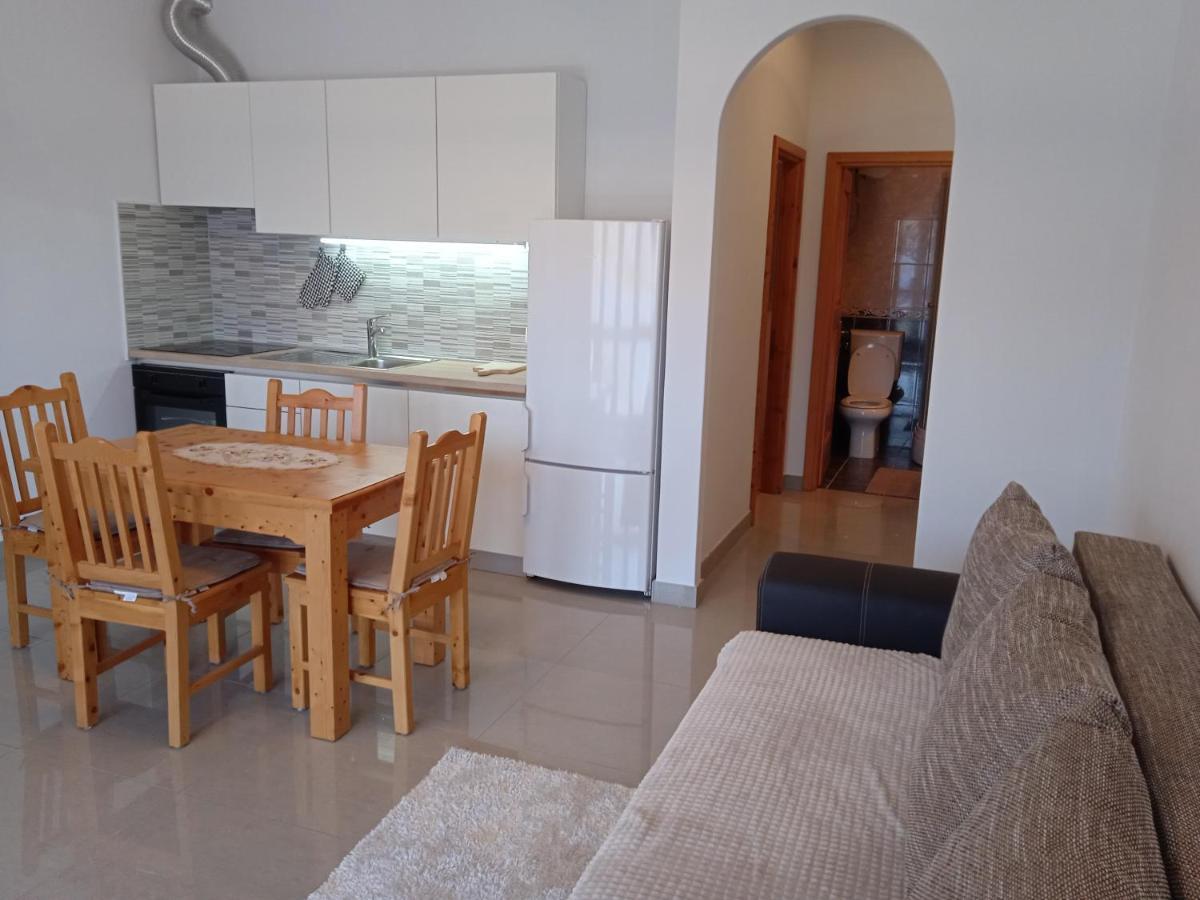 Apartments Aferdita Racisce Ngoại thất bức ảnh